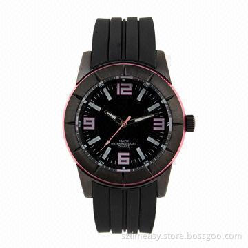 Metal Watch with Silicone Band and Fashion Design